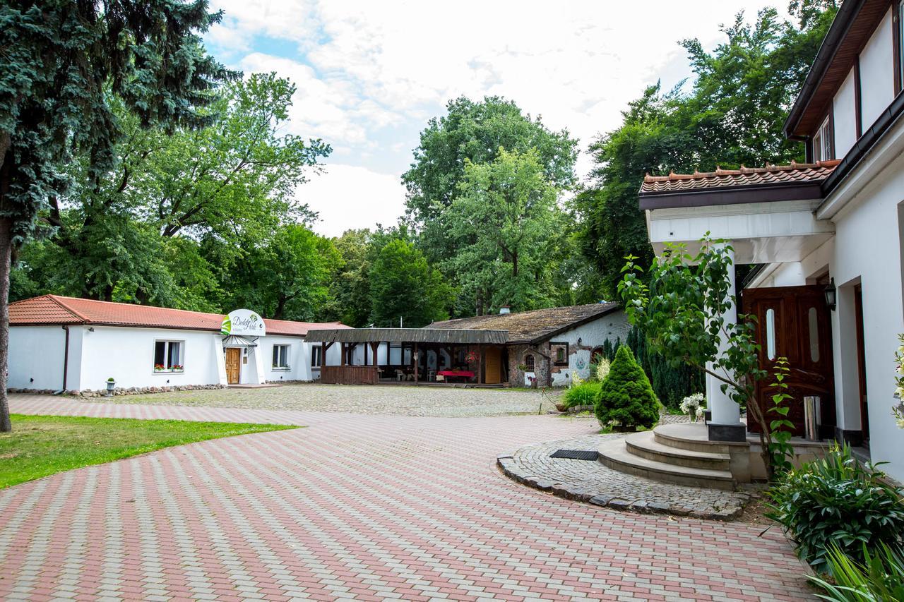 Dedek Park - Historyczny Dworek W Pieknym Parku Skaryszewskim Obok Stadionu Narodowego Варшава Екстериор снимка